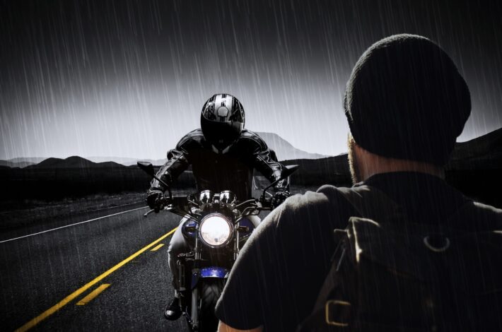 Ce qu’il faut savoir pour bien conduire à moto sous la pluie